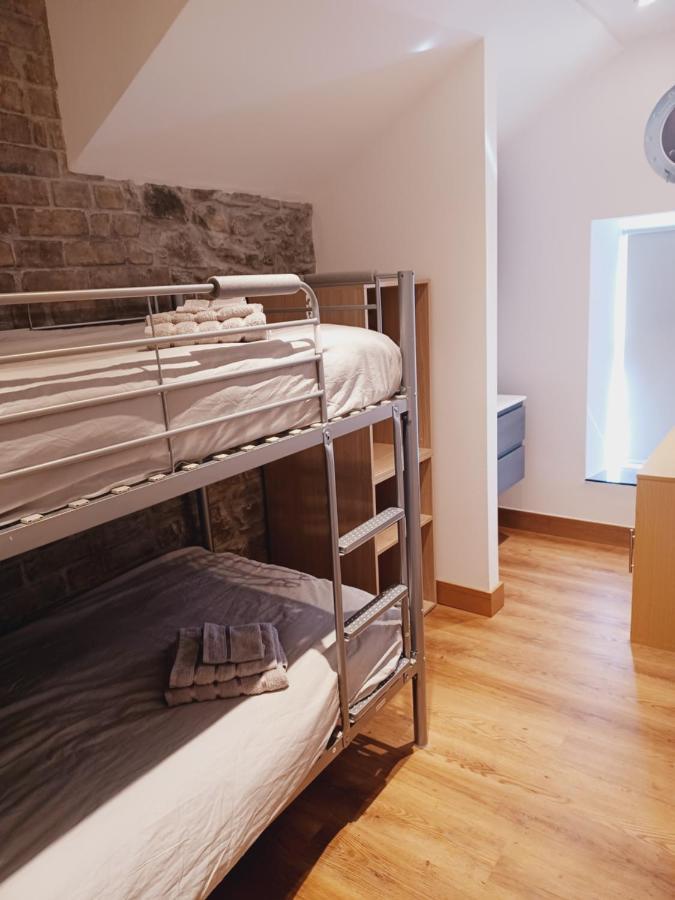 Voyage Hostel - Rooms With Shared Kitchen Douglas Room photo